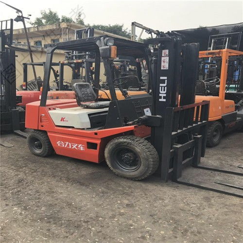 龍口二手合力叉車租賃與銷售，銳飛工程機械提供專業(yè)叉車解決方案